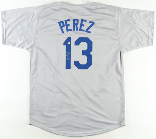 Salvador Perez Signed Jersey (Beckett)