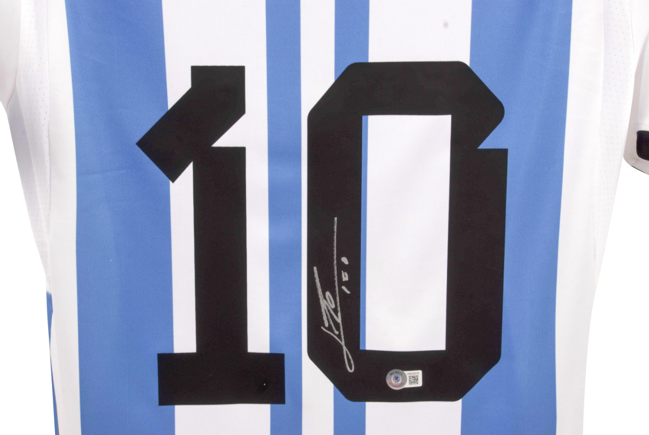 Lionel Messi Signed Argentina National Team Jersey (Beckett)