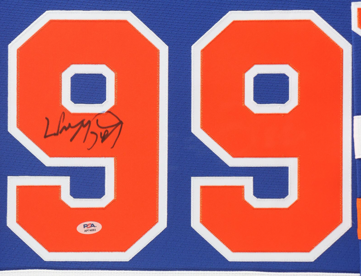 Close-up of Wayne Gretzky signature and PSA hologram on the jersey number