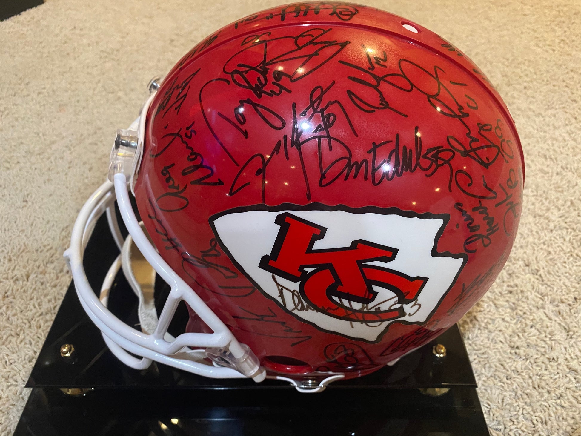 cheap signed football helmets 1997 Kansas City Chiefs Signed Team Helmet (Derrick Thomas, Tony Gonza – BMC Collectibles