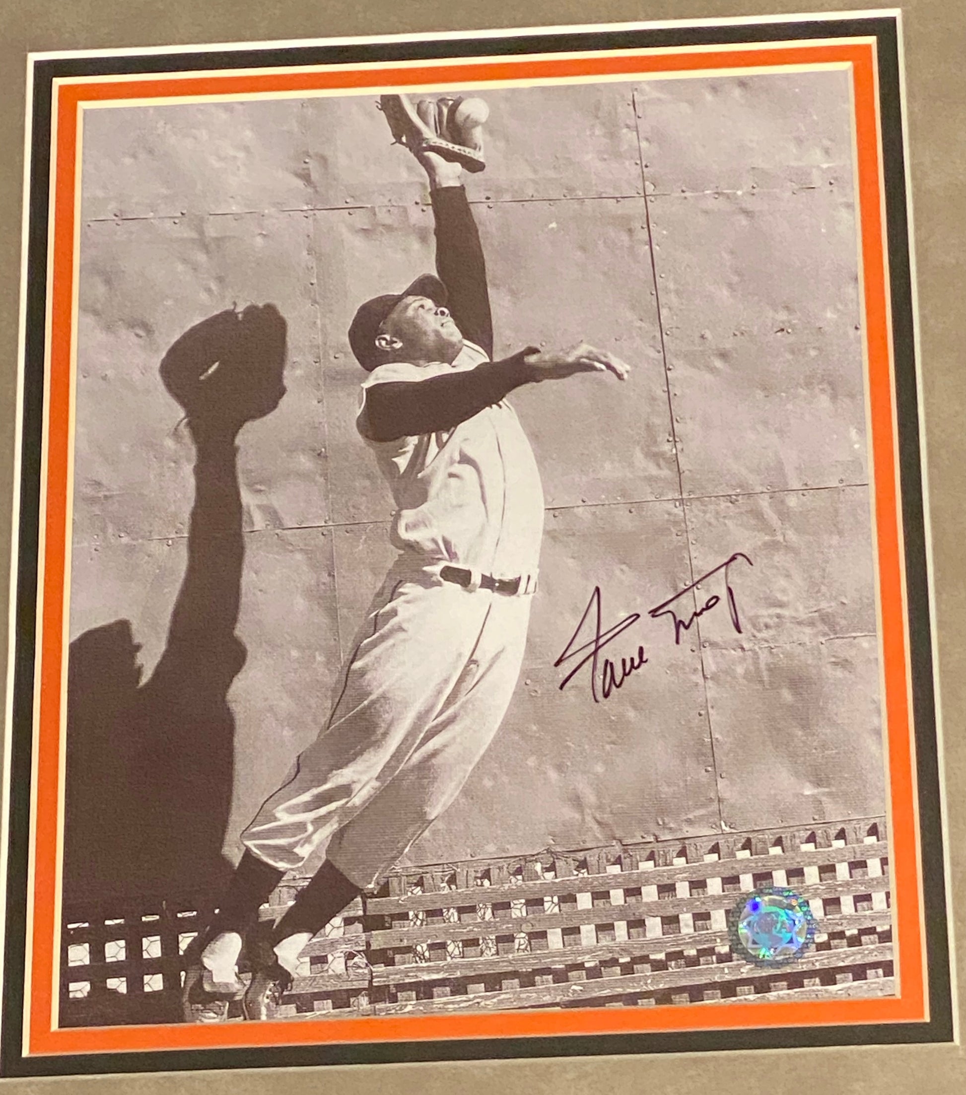 Willie Mays Signed 8x10 Photo Framed Plaque (GFA CERT) - BMC Collectibles