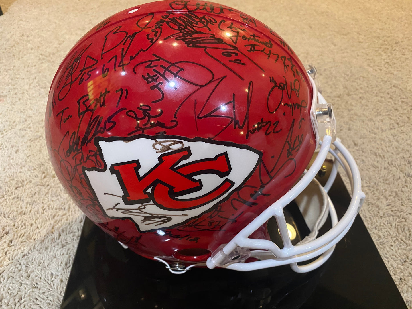 chiefs football helmet autographings 1997 Kansas City Chiefs Signed Team Helmet (Derrick Thomas, Tony Gonzalez)