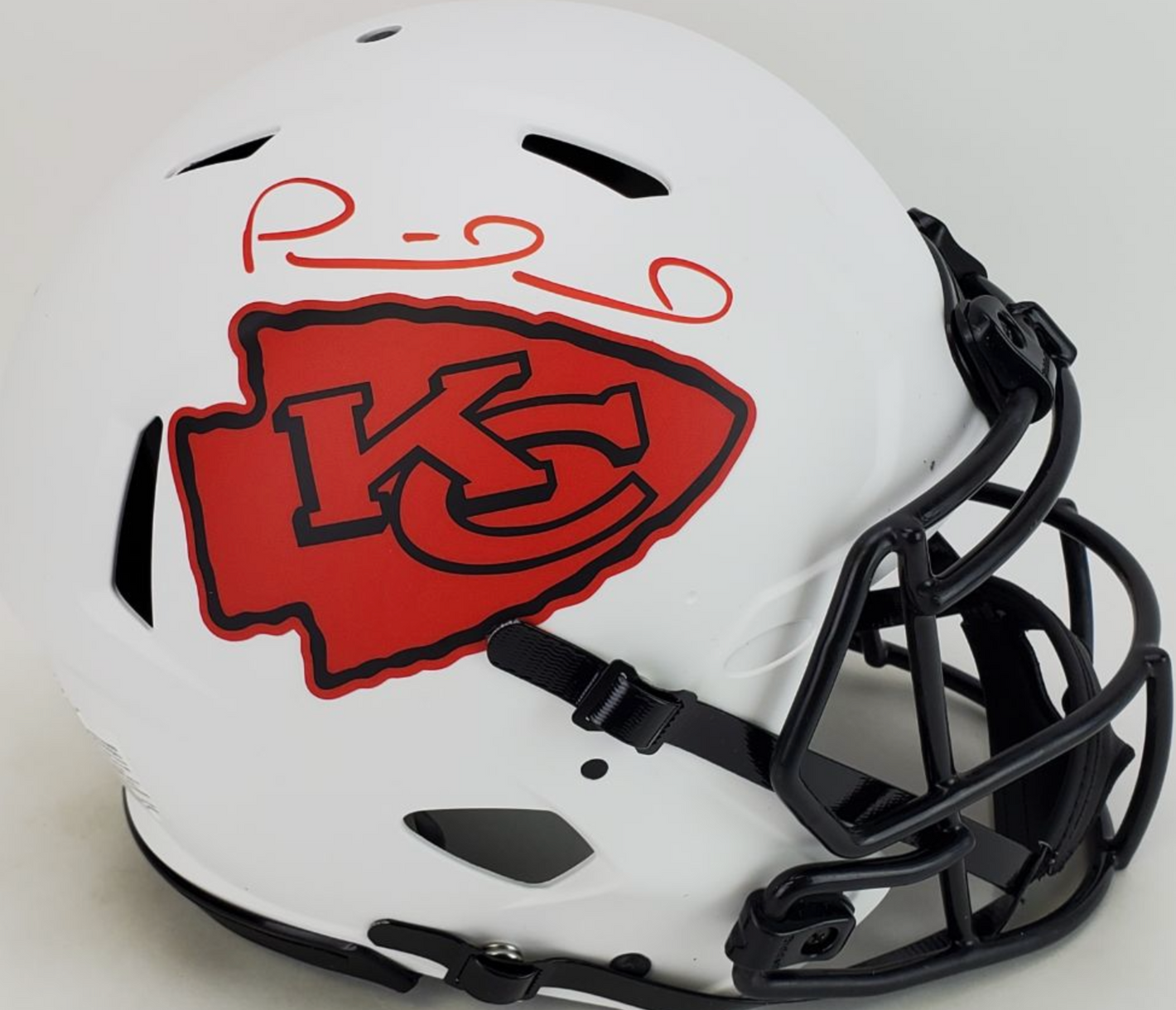 Travis Kelce Signed Kansas City White Large Football Jersey (Beckett) — RSA